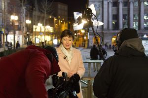 sara weather news go out live nottingham march 2011 2 sm.jpg